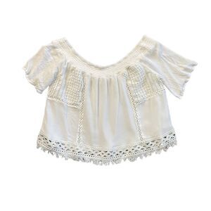 MISS ME Cropped White Blouse Size Large